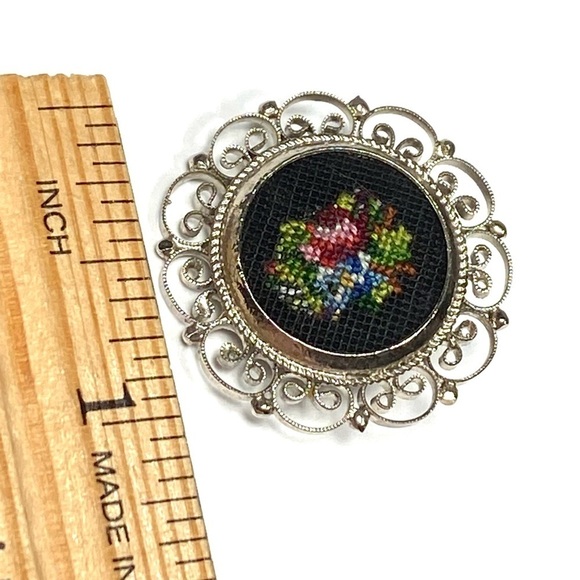 Vintage Needle Point Brooch Pin Floral Pattern Black Flowers - Picture 3 of 5